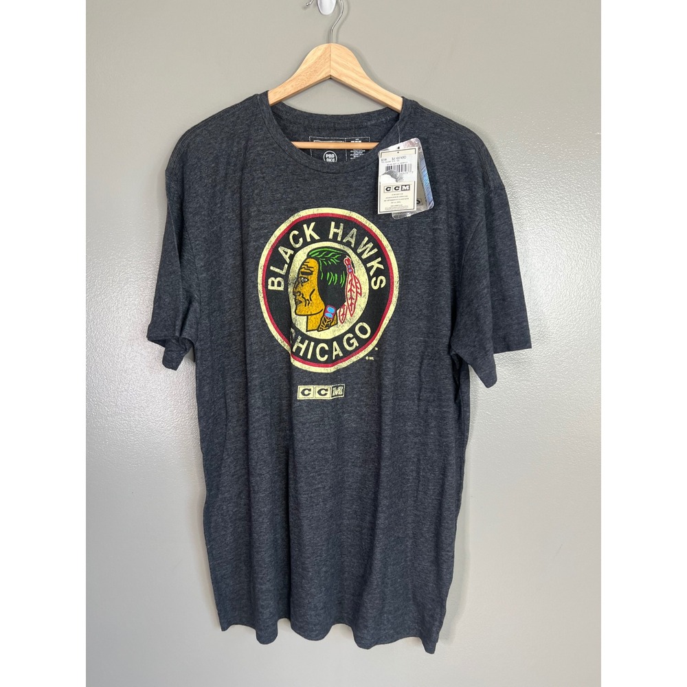 CCM Chicago Black Hawks tee shirt size Xl‎ NHL athletic sporty